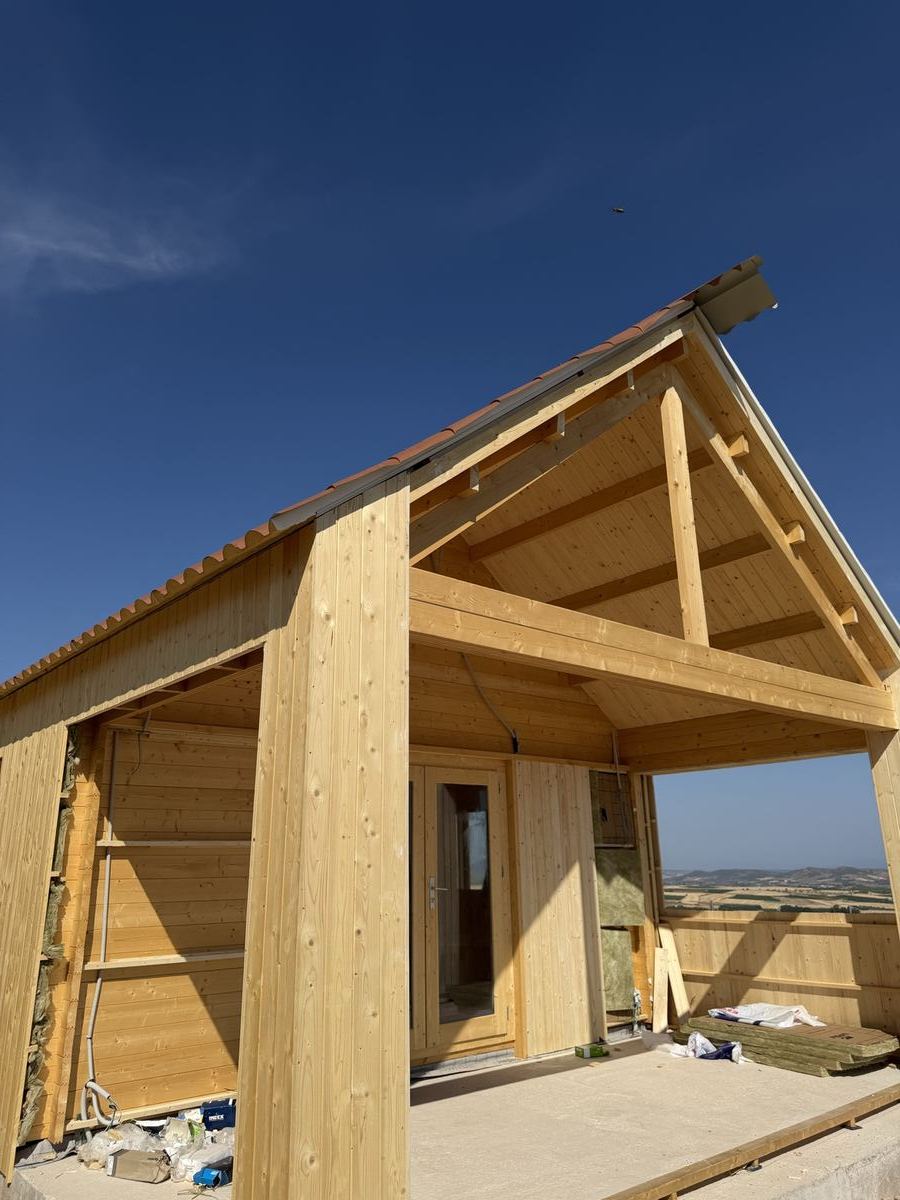 Estructura de madera de una vivienda en construcción, obra de Montajes Depedro